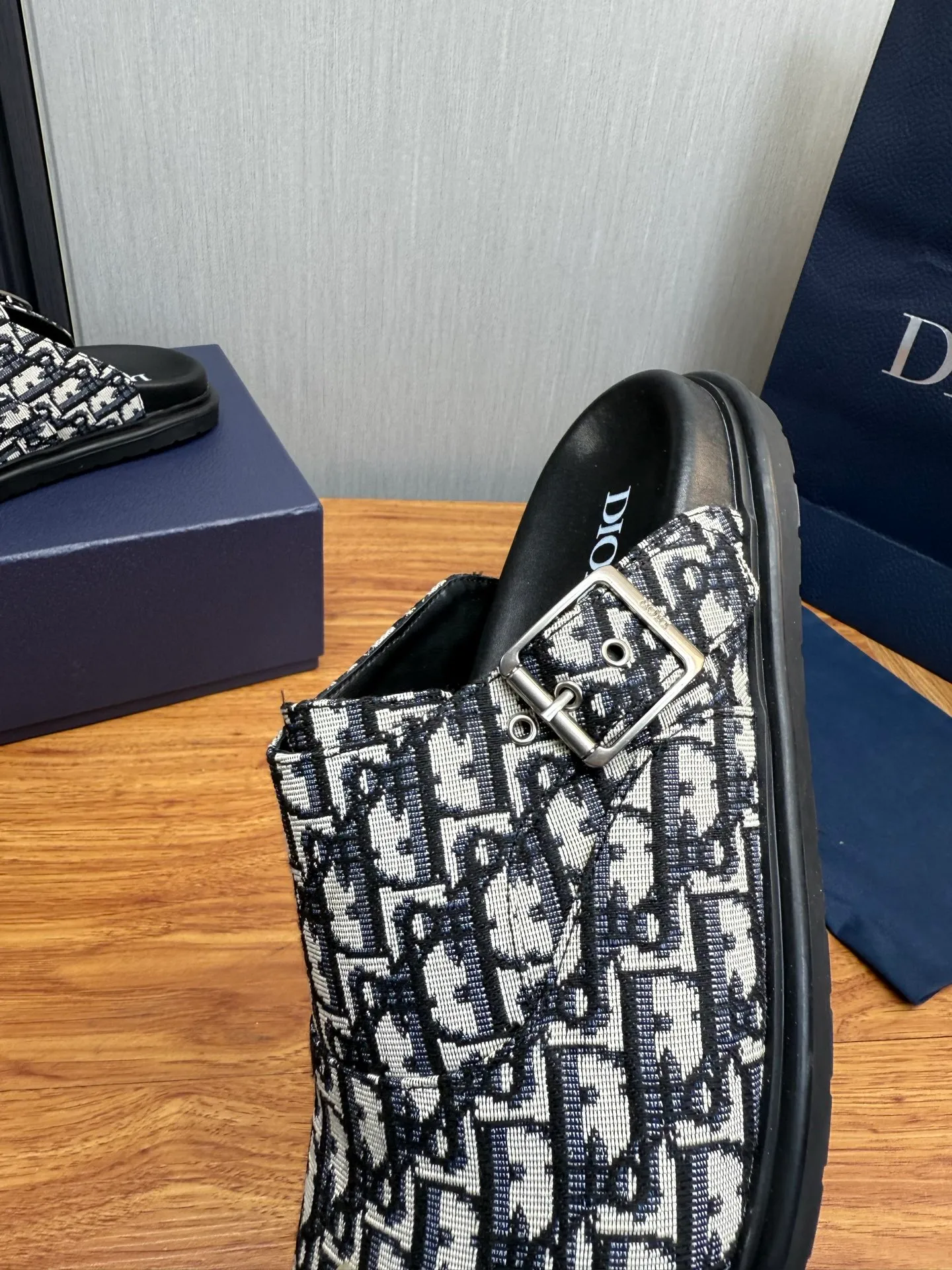 Men's men's shoes 420💰 Dior. Men's slippers🩴Official website 1:1 production 38-45 yards 45 46 🉑️Customized original material shipped✅